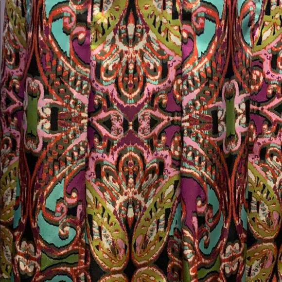 Beautiful print skirt - Picture 2 of 4